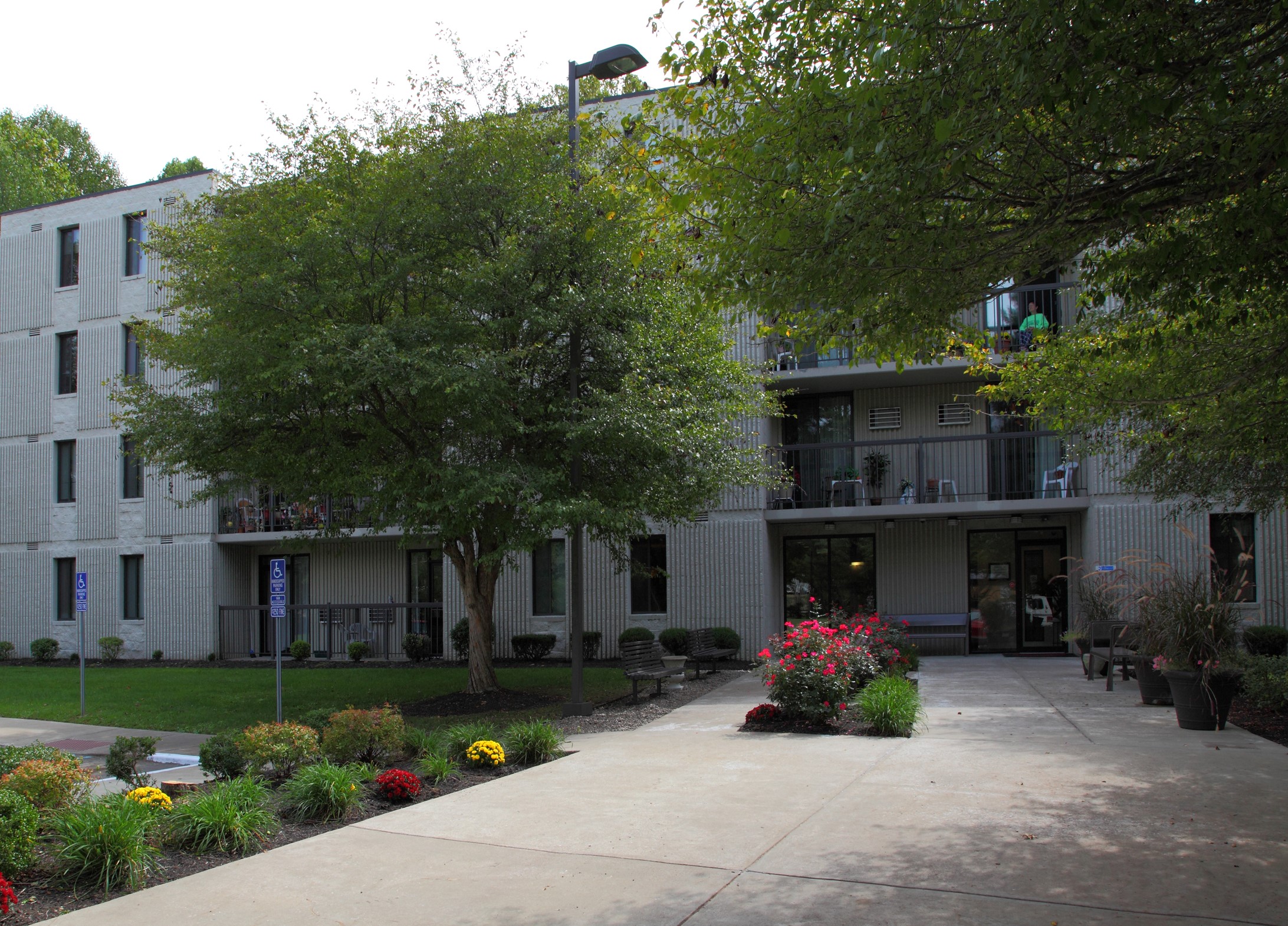 Exterior of Charter House Apartments